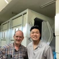 Happy guest enjoying their stay at Pelangi Capsule Hostel Johor Bahru - photo 11