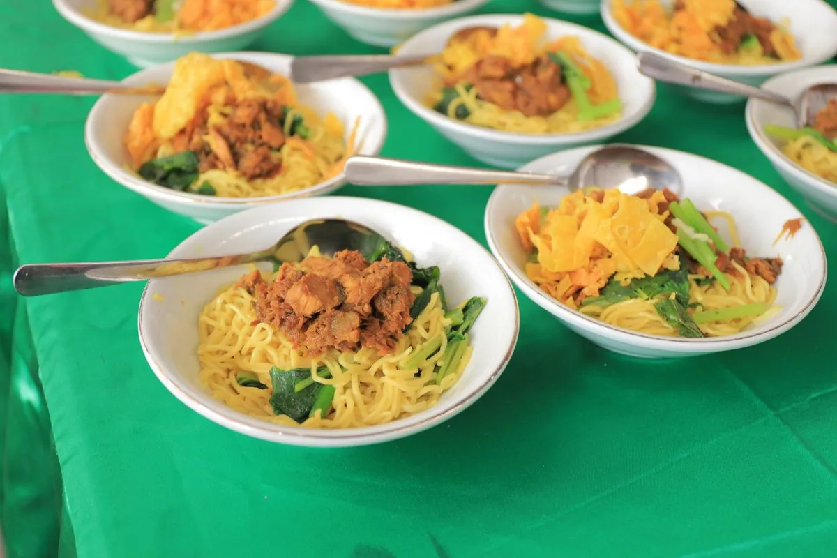 Mee Rebus Johor — History, Best Stalls, and the Famous Haji Wahid Legacy (2026)