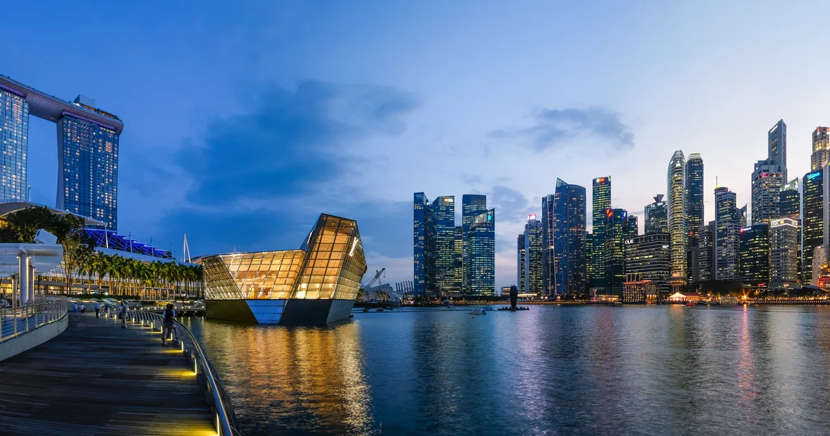 Marina Bay Sands and the Singapore skyline seen across the water, a common day-trip sight for budget travellers based in Johor Bahru