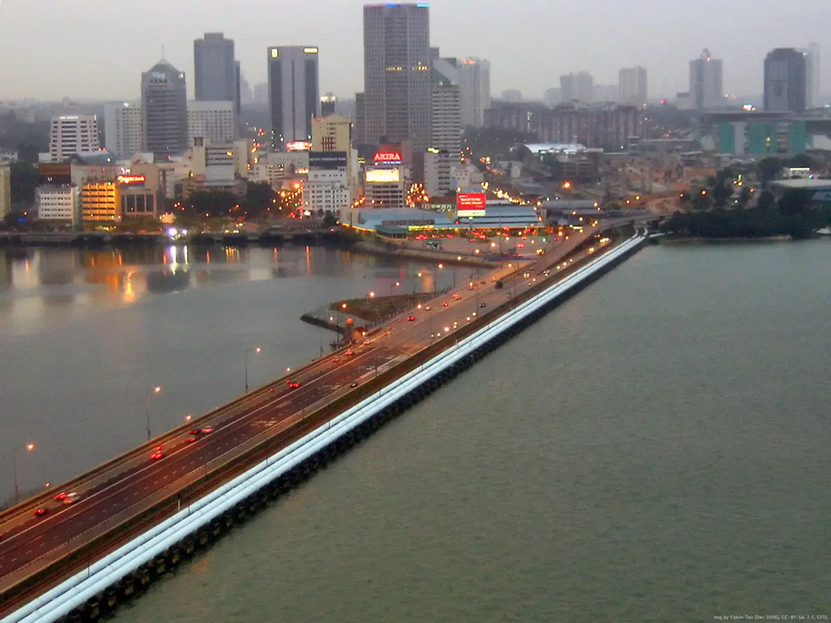 The Singapore-Johor Causeway connecting Woodlands to Johor Bahru