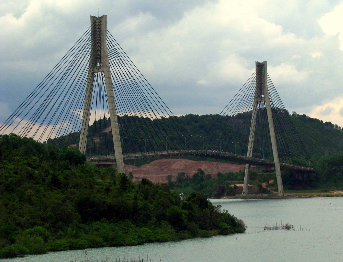 Barelang Bridge Batam Indonesia, CC BY 2.0 Soham Banerjee via Wikimedia Commons - Batam destination near Johor Bahru